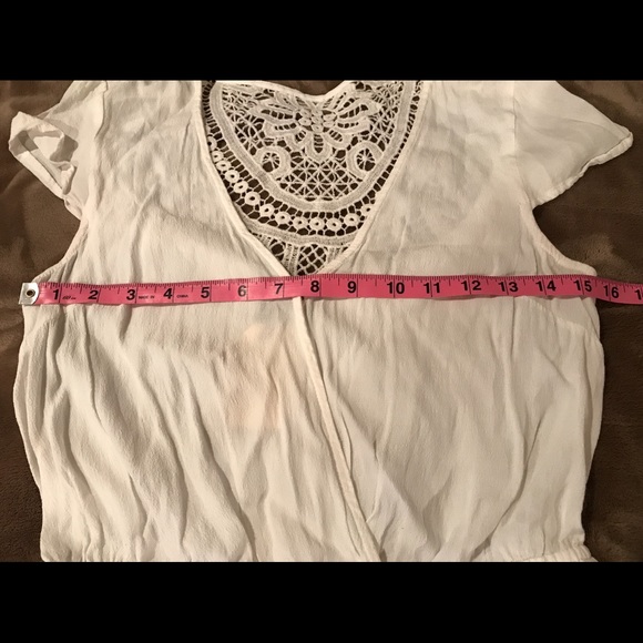 NWT White Crochet Lace Back Romper Size M - Picture 4 of 8